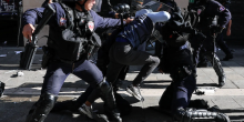Свіжі новини: Держава проти вулиці: чому французькі протести перетворюються на силове протистояння