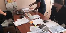 Фото новости: В Одессе полиция задержала директора фирмы, который за взятки делал документы для моряков Свежие новости: В Одессе полиция задержала директора фирмы, который за взятки делал документы для моряков