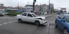Свежие новости: В Николаеве полицейский автомобиль врезался в ВАЗ