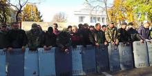 Фото новости: Николаевские нардепы поддерживают часть требований митингующих у Рады, но осуждают их за рукоприкладство Свежие новости: Николаевские нардепы поддерживают часть требований митингующих у Рады, но осуждают их за рукоприкладство