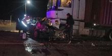 Свежие новости: Ночью возле Николаева фура протаранила выехавшую на «встречку» легковушку