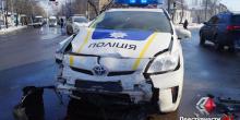 Свежие новости: В Николаеве произошло ДТП с участием патрульного «Toyota Prius» и «Nissan Tiida»