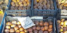 Свежие новости: Жительница Николаева пожаловалась на продавцов, которые на рынке продают гнилую хурму под видом элитного сорта «шоколадный»