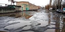 Свежие новости: Патрульные требуют от Сенкевича «залатать» разрушенную дорогу на Новозаводской