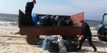 Свежие новости: Очаковцы организовали акцию по уборке побережья от мусора