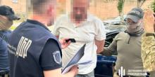 Фото новости: У Миколаєві ДБР викрило правоохоронця, який за 7,5 тис. доларів допомагав ухилятися від служби Свежие новости: У Миколаєві ДБР викрило правоохоронця, який за 7,5 тис. доларів допомагав ухилятися від служби