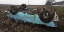 Свежие новости: На трассе Николаев-Снигиревка  «Москвич» съехал в кювет и перевернулся на крышу