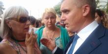 Фото новости: Мэр Николаева приехал к протестующим работникам Свежие новости: Мэр Николаева приехал к протестующим работникам