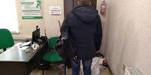 Свежие новости: В Первомайске сотрудник пункта кредитования инсценировал разбой, чтобы скрыть проигрыш 40 тысяч гривен