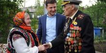 Свежие новости: Зеленский опубликовал фото с ветеранами УПА и СССР