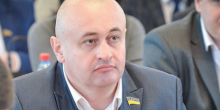 Свежие новости: ВИДЕО: Профсоюзы морпорта и депутаты облсовета против передачи медицинского центра в коммунальную собственность Николаевской области