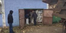 Фото новости: Полиция в Вознесенском районе «накрыла» пункт приёма краденого подсолнуха Свежие новости: Полиция в Вознесенском районе «накрыла» пункт приёма краденого подсолнуха