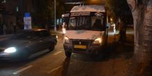 Фото новости: В центре Николаева маршрутка сбила пешехода на переходе Свежие новости: В центре Николаева маршрутка сбила пешехода на переходе