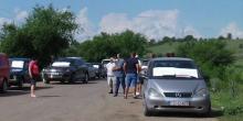 Свежие новости: В Березанском районе жители продолжают перекрывать дорогу большегрузам