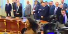 Фото новости: Стало известно, как Femen проникла на встречу Порошенко и Лукашенко Свежие новости: Стало известно, как Femen проникла на встречу Порошенко и Лукашенко