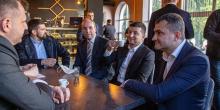 Свежие новости: Суд в Хмельницком не смог оштрафовать Зеленского за поход в кафе во время карантина