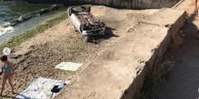 Свежие новости: На Одесский пляж с обрыва упал автомобиль
