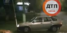 Фото новости: В Киеве нетрезвый водитель трижды въехал в дорожный знак, после чего припарковался и уснул Свежие новости: В Киеве нетрезвый водитель трижды въехал в дорожный знак, после чего припарковался и уснул