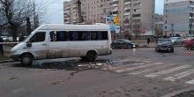 Свежие новости: В Николаеве столкнулись «ВАЗ» и микроавтобус, в котором ехали студенты университета культуры