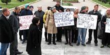 Фото новости: Митинг в защиту больницы под стенами Вознесенской райрады Свежие новости: Митинг в защиту больницы под стенами Вознесенской райрады