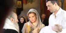 Свежие новости: Жена Медведчука Оксана Марченко и Владимир Кличко крестили дочь Шуфрича