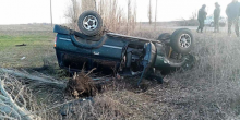 Фото новости: На Николаевщине «Land Cruiser» слетел с трассы и перевернулся – пострадали два человека Свежие новости: На Николаевщине «Land Cruiser» слетел с трассы и перевернулся – пострадали два человека