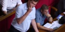 Свежие новости: Народный избранник из Оппоблока показал в Раде средний палец (ВИДЕО)