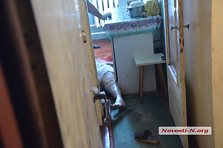 Свежие новости: В одной из квартир жилого дома в Николаеве обнаружили труп 86-летней женщины с черепно-мозговой травмой