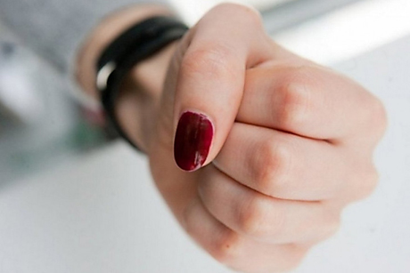 Свежие новости: В Снигиревке многодетную мать отправили на общественные работы за избиение несовершеннолетней дочери