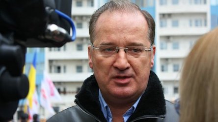 Фото новости: Обстрел депутата  Свежие новости: Обстрел депутата