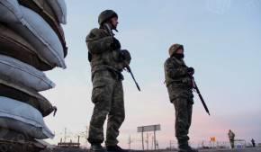 Фото новости: На админгранице с Крымом разместили категоричное послание к украинцам (Видео) Свежие новости: На админгранице с Крымом разместили категоричное послание к украинцам (Видео)