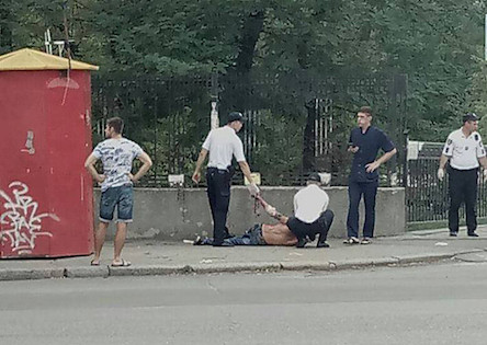 Свежие новости: Николаевец после неудачной попытки суицида сбежал из кареты «скорой помощи»