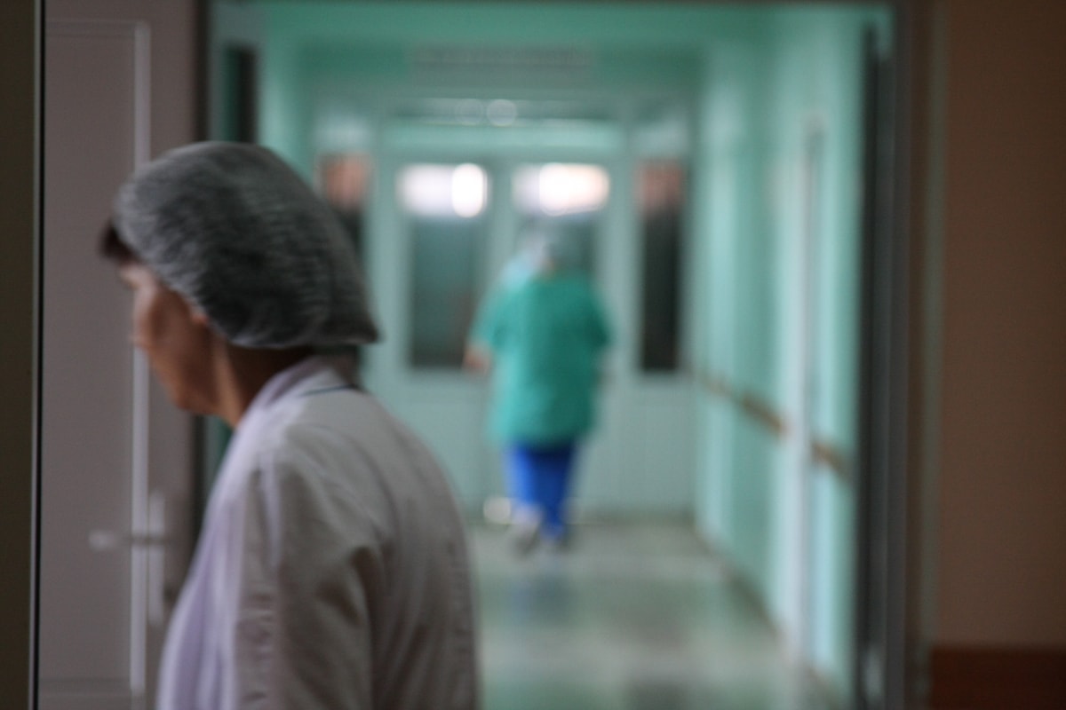 Свежие новости: Мужчина избил врача «за медленное оказание помощи»