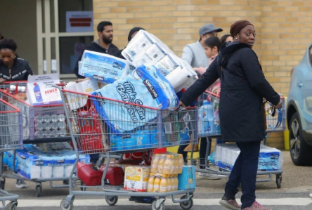 Свежие новости: Преступник угнал грузовик с 8 тоннами туалетной бумаги