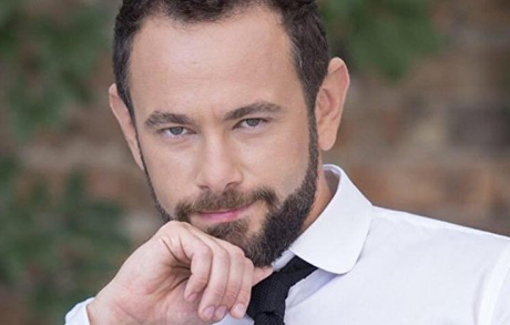 Свежие новости: Блогер подал иск в суд с требованием запретить чиновникам выезжать за границу в течение года после выборов