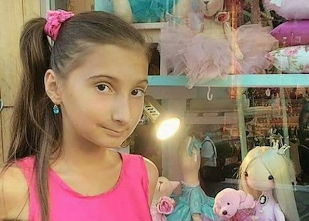 Свежие новости: Поиски пропавшей при пожаре в «Виктории» девочки продолжаются: говорят, её видели живой