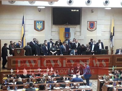 Свежие новости: Видео: В Одессе произошла драка между депутатами