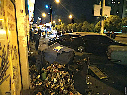 Свежие новости: ДТП в Одессе: лихач на «бляхах» влетел в мусорный бак