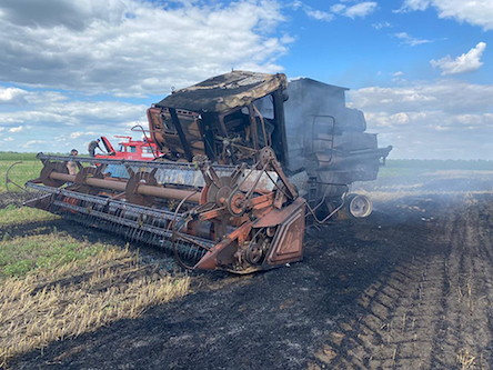 Свежие новости: В Новоодесском районе сгорел комбайн