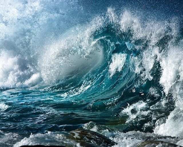 Свежие новости: В Черном и Азовском морях ожидается шторм