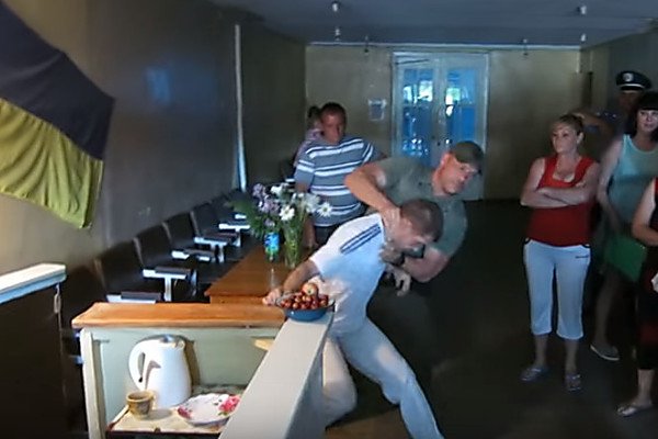 Свежие новости: «Показательный» пиар Кивы перед выборами. ВИДЕО