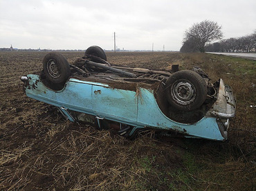 Свежие новости: На трассе Николаев-Снигиревка  «Москвич» съехал в кювет и перевернулся на крышу