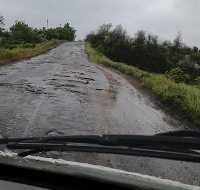 Свежие новости: В сети показали разбитую дорогу из Николаева