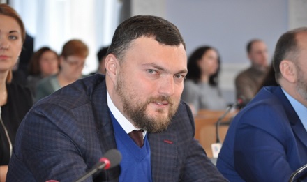 Свежие новости: ВИДЕО: Дятлов боится перевыборов и не согласен с Казаковой о провалах в работе депутатского корпуса