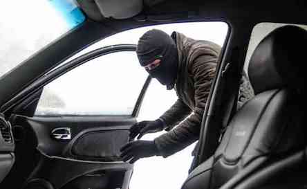 Свежие новости: В Одессе у мужчины из авто украли сумку более чем с 2,5 млн грн