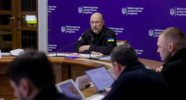 Свежие новости: Шмигаль повідомив про позитивну динаміку у відновленні електропостачання