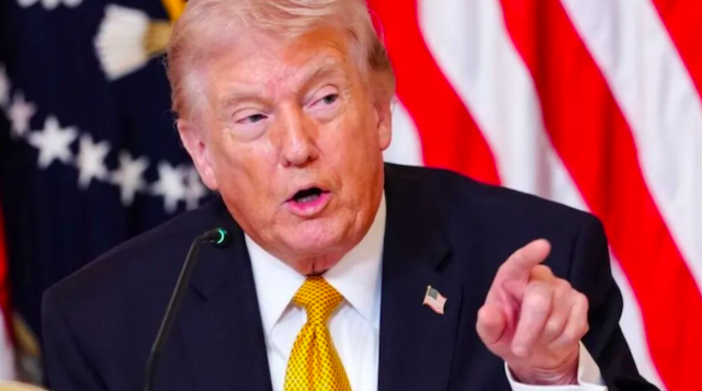 Свежие новости: Трампа звинуватили в демонстрації секретної мапи пасажирам приватного літака