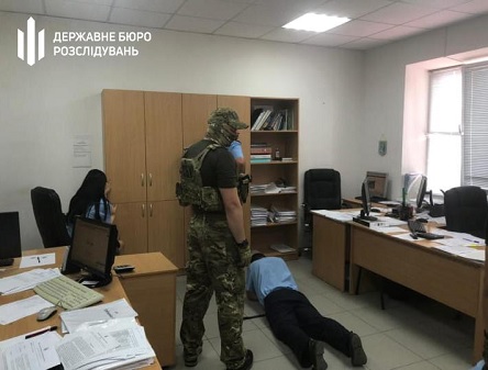 Свежие новости: Руководство таможенного поста ГФС Николаевской области будут судить за взятку больше $5 тысяч