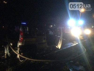 Свежие новости: ФОТО: В Николаеве загорелся электромобиль службы такси