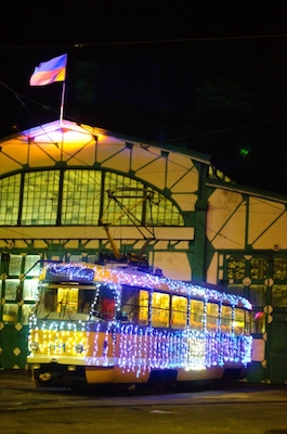 Свежие новости: В Николаеве начал работать новогодний трамвай